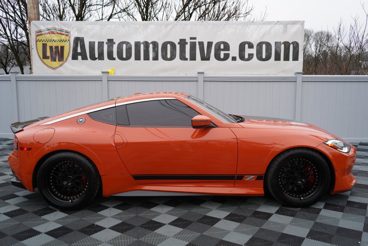 Used 2024 Nissan Z Performance w/ Heritage Edition image 4