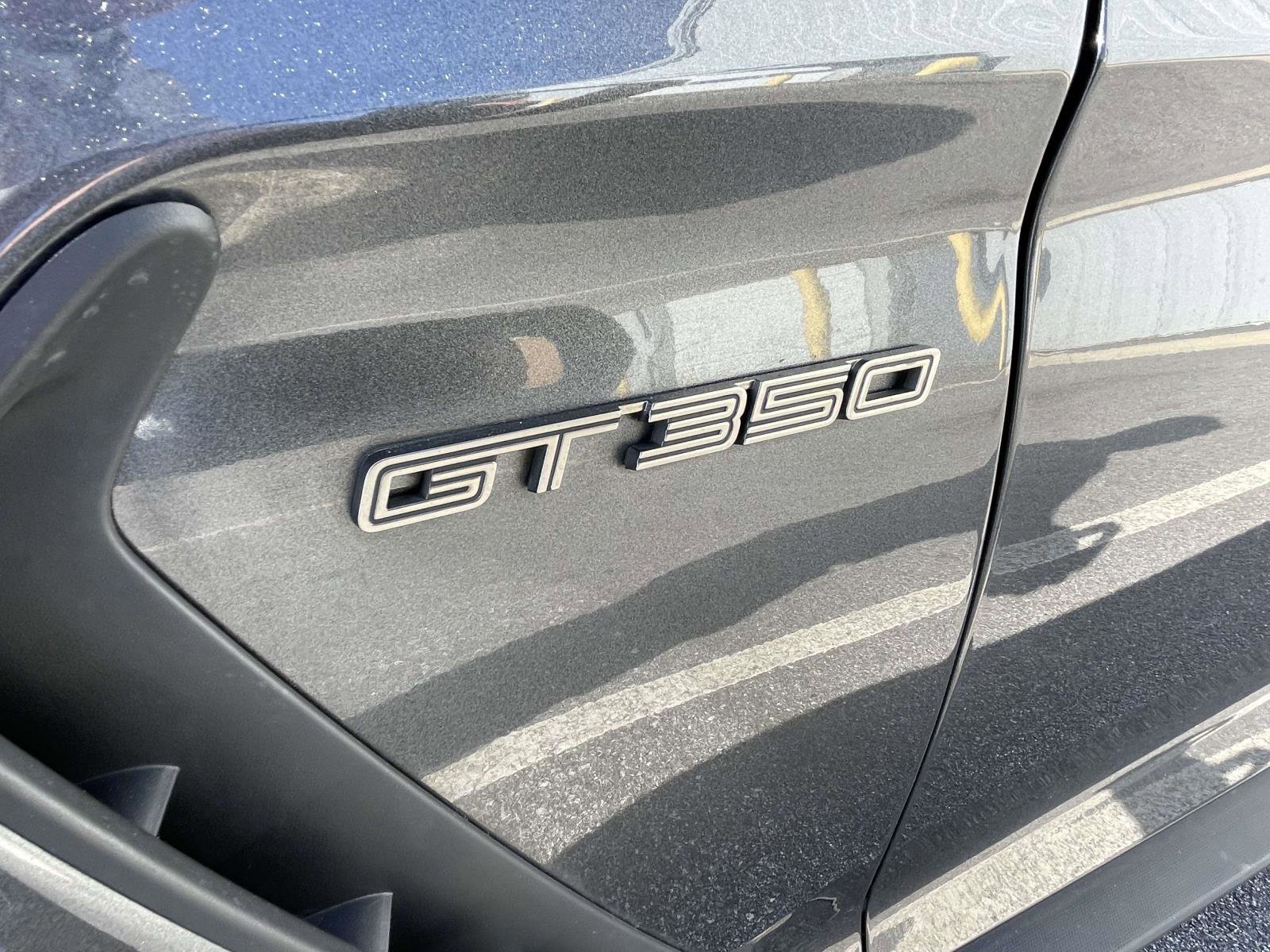 Used 2019 Ford Mustang Shelby GT350 w/ Technology Package RWD image 6
