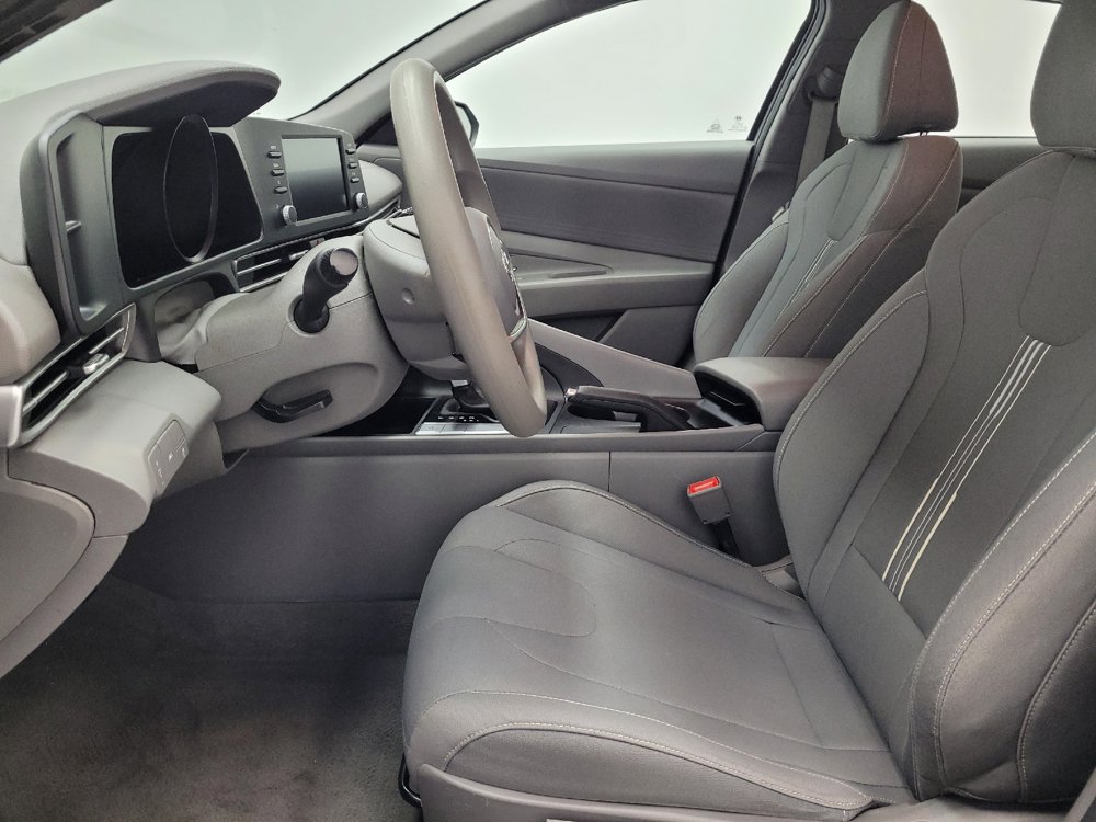 Used 2022 Hyundai Elantra SEL FWD image 17