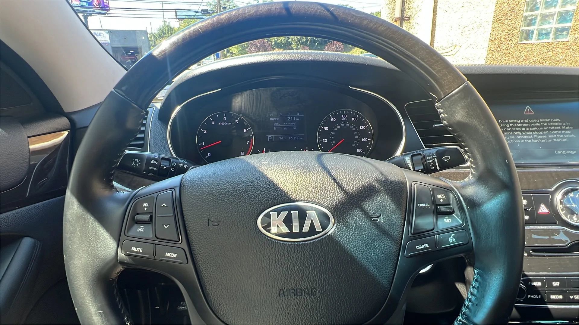 Used 2015 Kia Cadenza Premium image 13