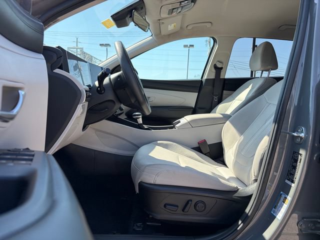 Used 2025 Hyundai Tucson SEL AWD/4WD image 14