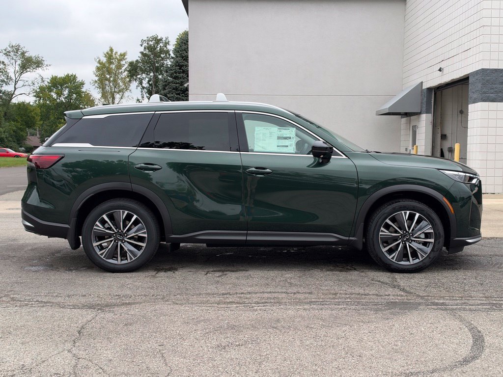 New 2027 INFINITI QX60 Luxe w/ Family Package AWD/4WD image 2