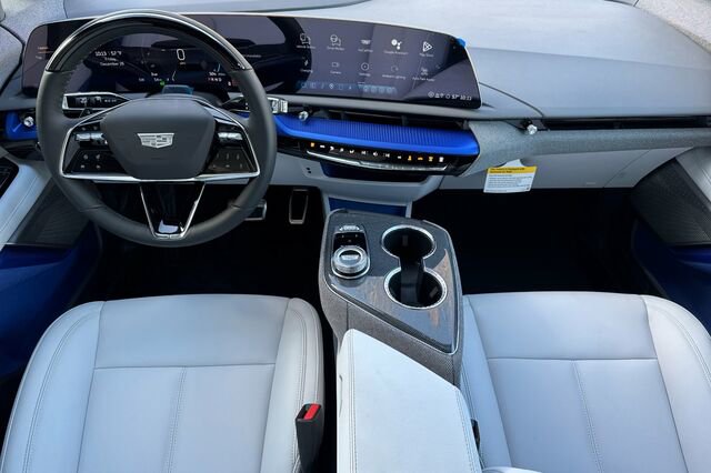 New 2026 Cadillac Optiq Luxury 1 w/ LPO, Floor Liner Package image 13