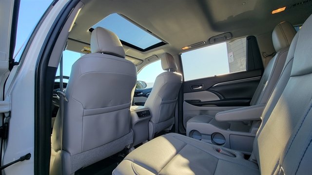 Used 2019 Toyota Highlander Limited AWD image 68
