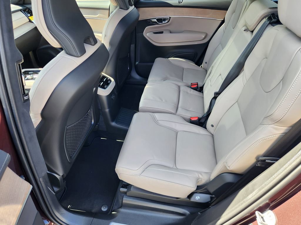 New 2026 Volvo XC90 T8 Ultra w/ Lounge Package image 10