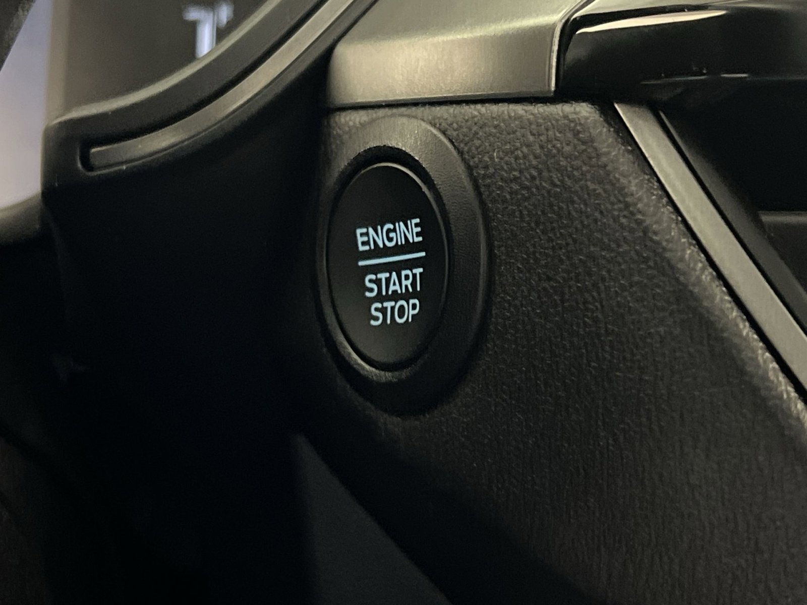 Used 2025 Ford Escape Active image 30