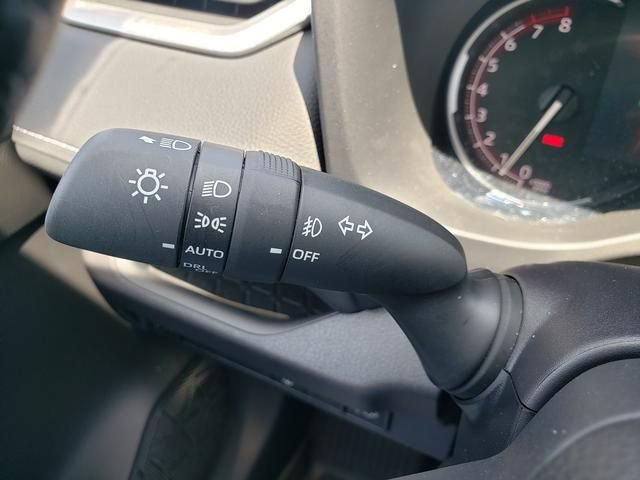 Used 2025 Toyota RAV4 XLE Premium AWD/4WD image 30