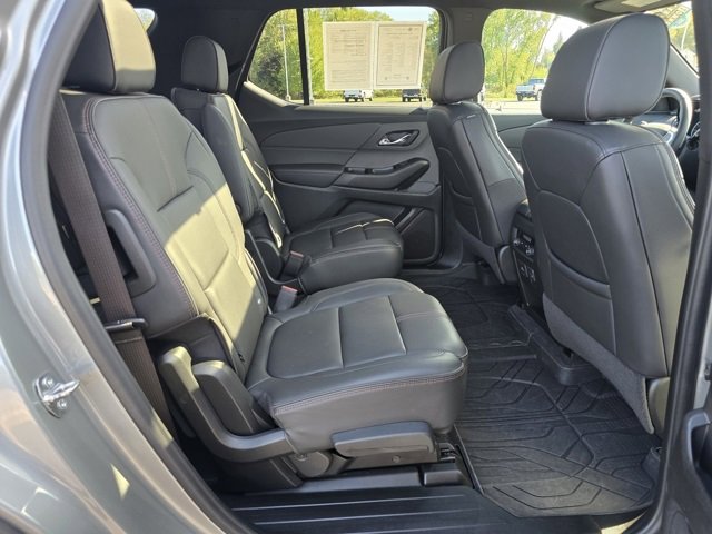 Used 2023 Chevrolet Traverse RS w/ LPO, Floor Liner Package image 23