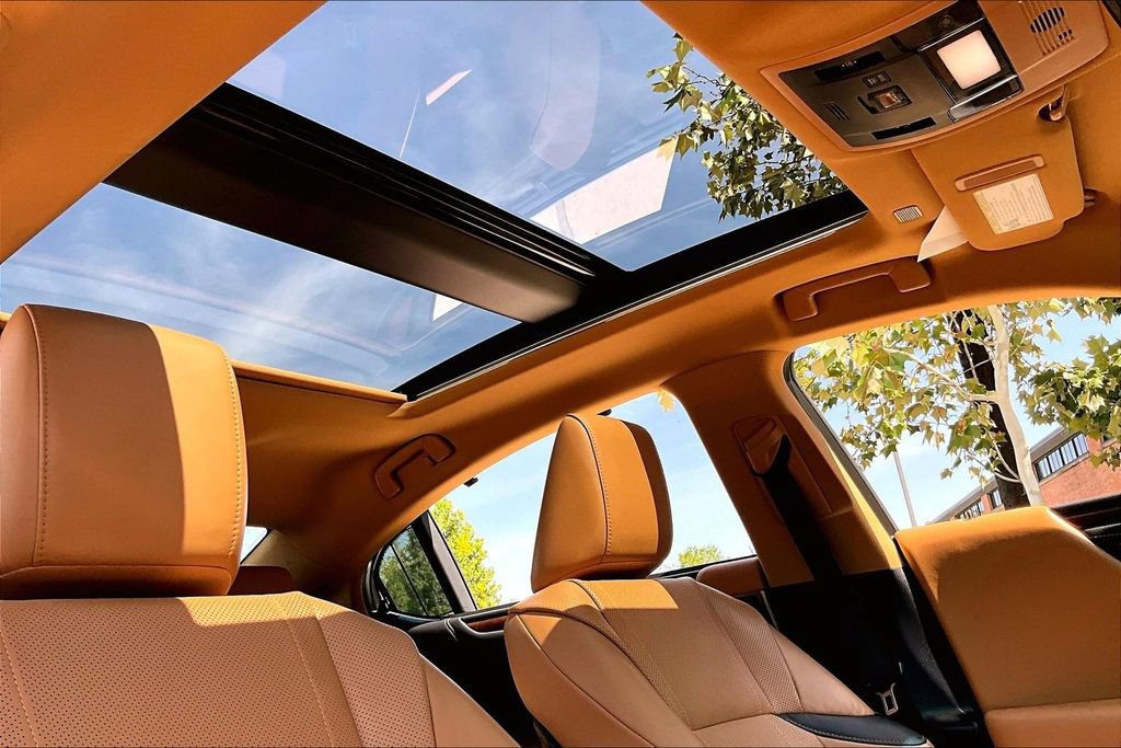 Used 2024 Lexus ES 350 Ultra Luxury w/ Accessory Package (Z2) FWD image 23