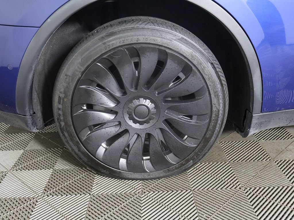 Used 2021 Tesla Model Y Long Range AWD/4WD image 18