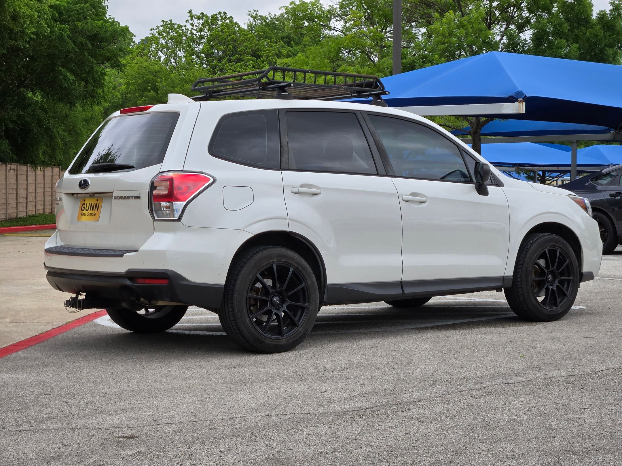 Used 2018 Subaru Forester 2.5i AWD/4WD image 3