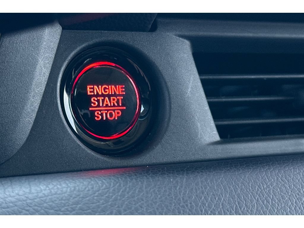 Certified 2025 Honda Pilot Touring image 36