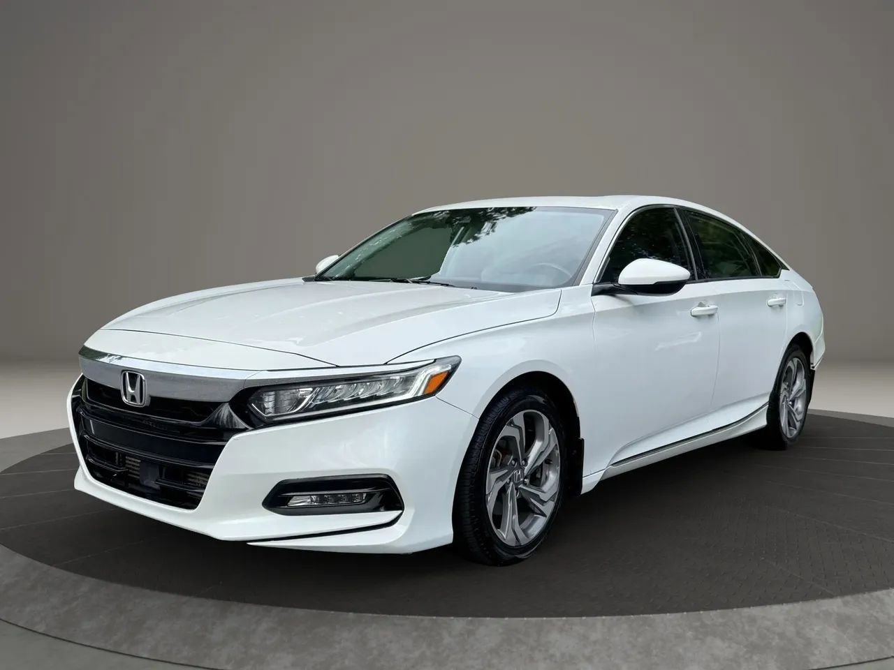 Used 2018 Honda Accord EX-L image 1