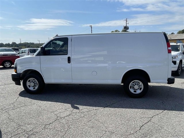 Used 2022 Chevrolet Express 2500 w/ Driver Convenience Package image 7