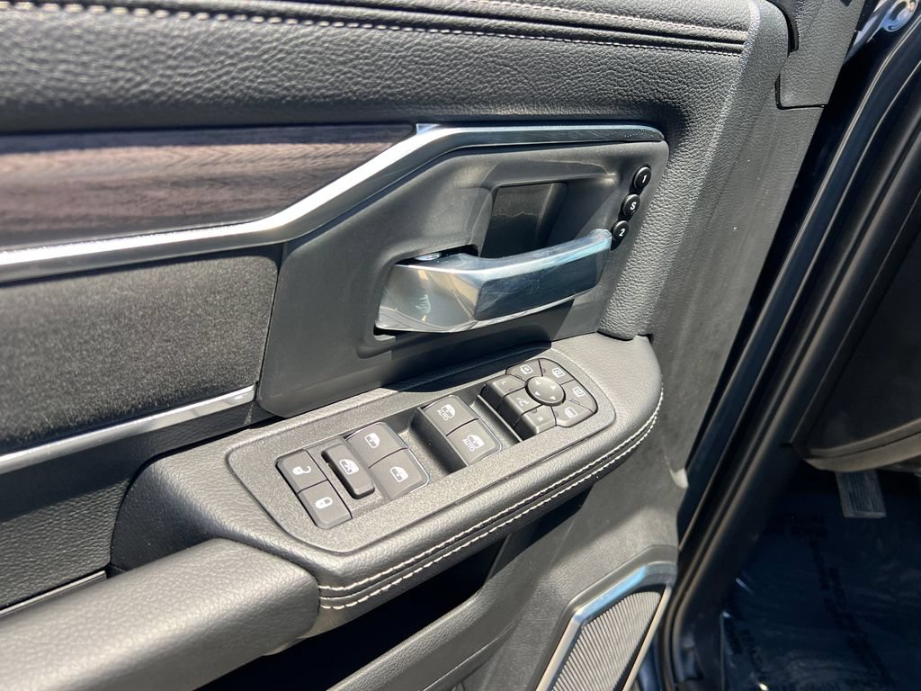 New 2026 RAM 3500 Laramie AWD/4WD image 22