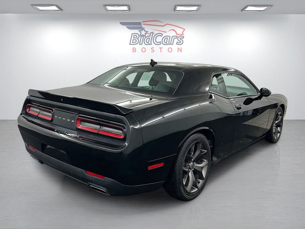 Used 2018 Dodge Challenger SXT Plus image 4