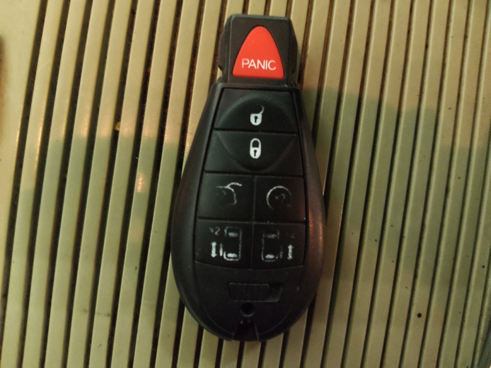 Used 2018 Dodge Grand Caravan SXT FWD image 32