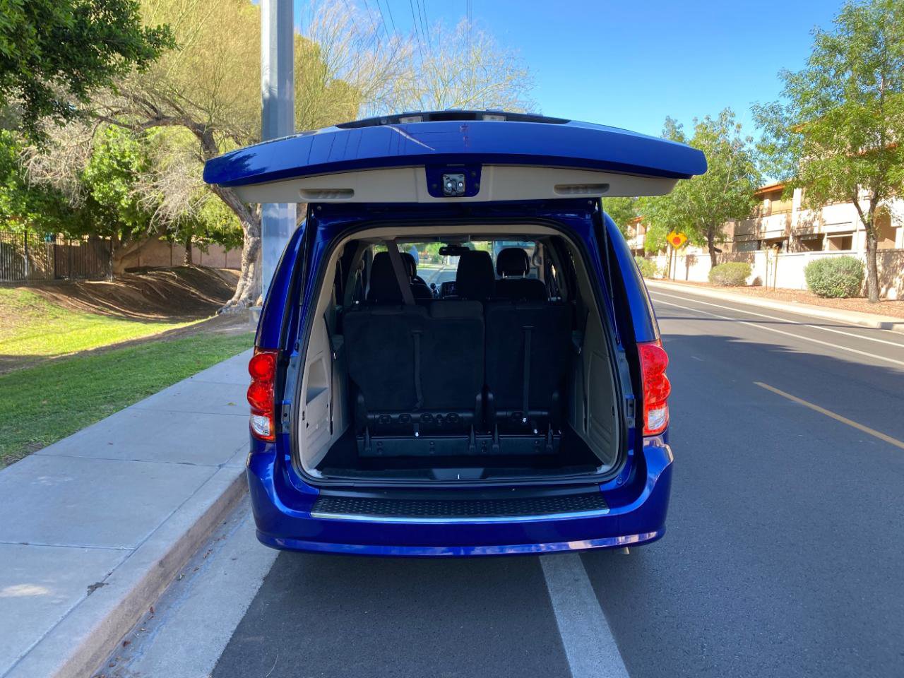 Used 2019 Dodge Grand Caravan SE FWD image 10