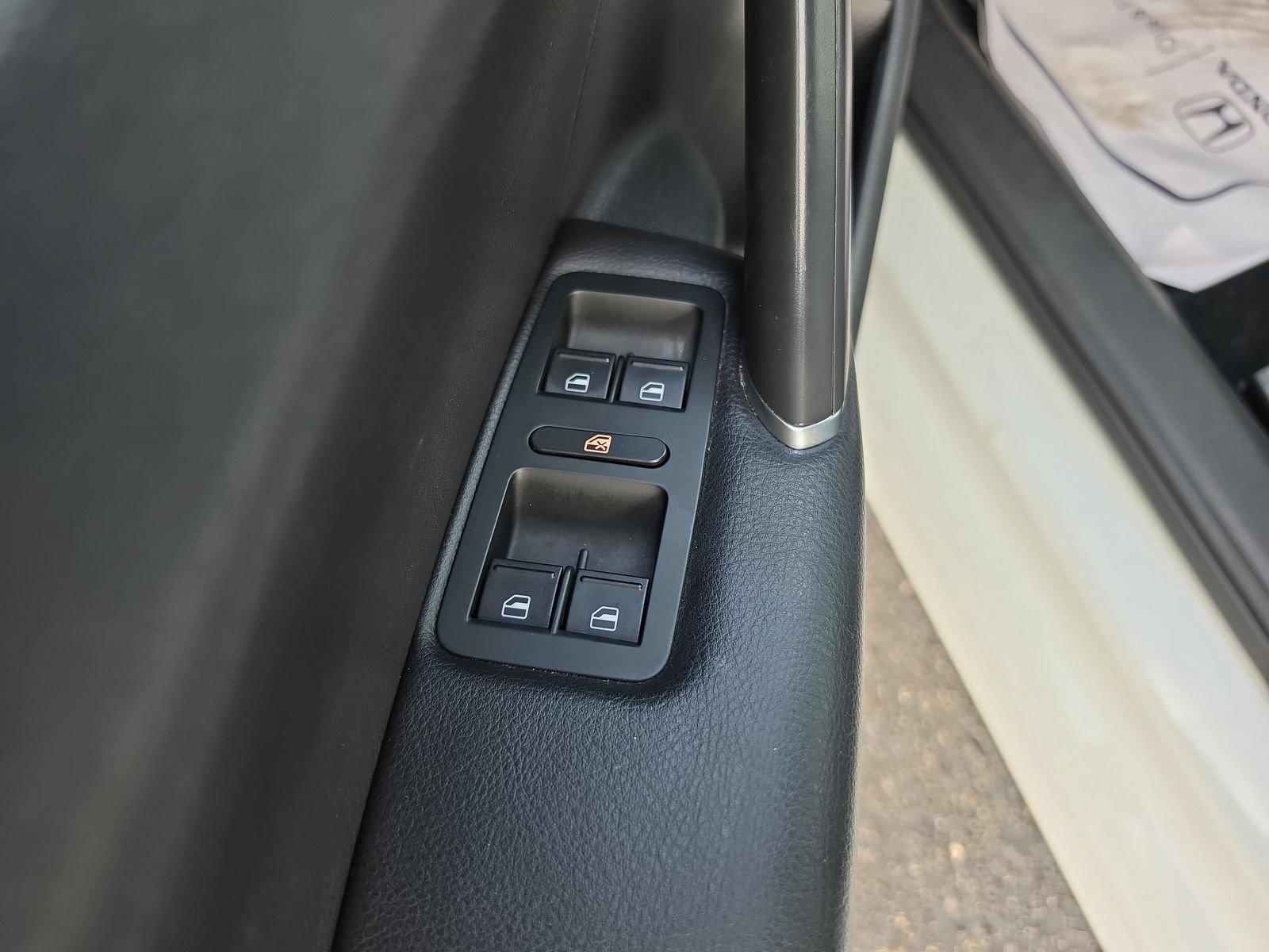 Used 2019 Volkswagen Passat 2.0T Wolfsburg FWD image 13