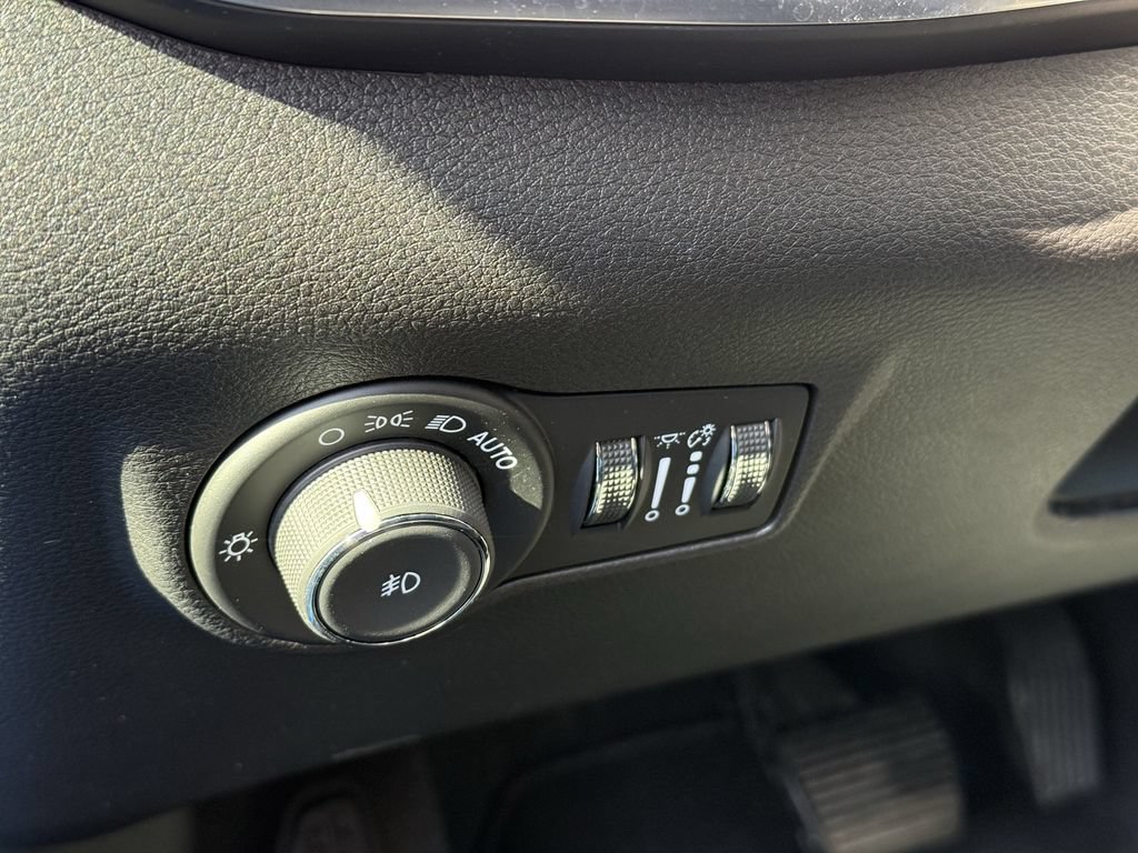 Used 2024 Jeep Compass Limited AWD/4WD image 8
