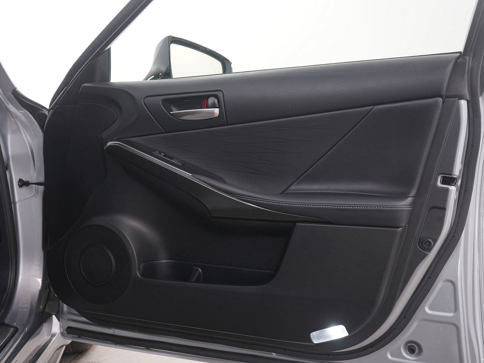 Used 2024 Lexus IS 500 RWD image 9