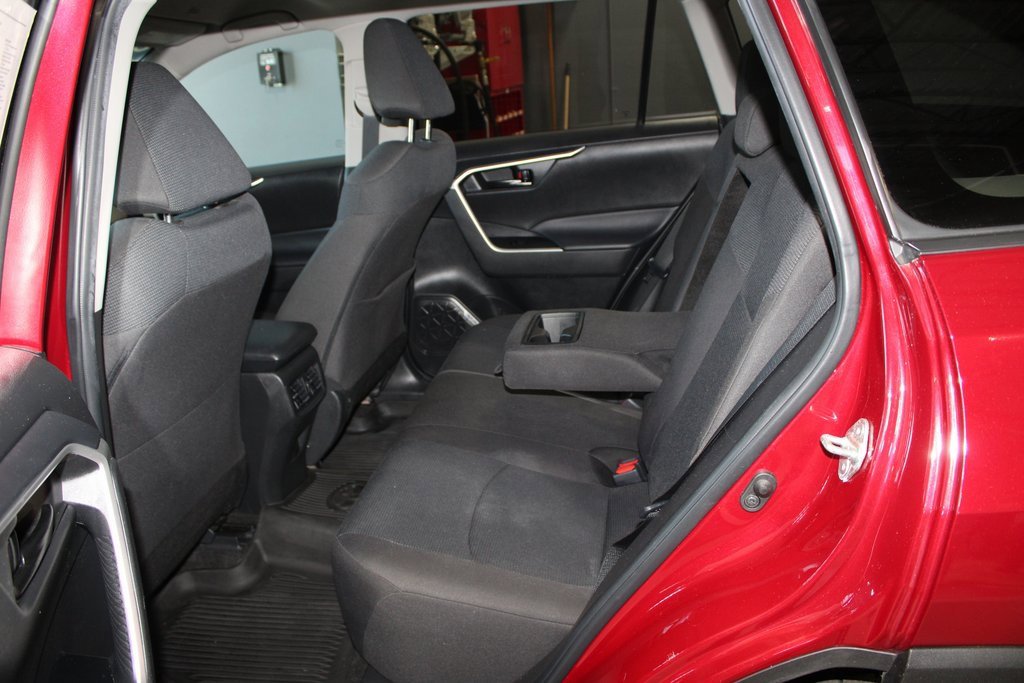 Used 2023 Toyota RAV4 LE image 17