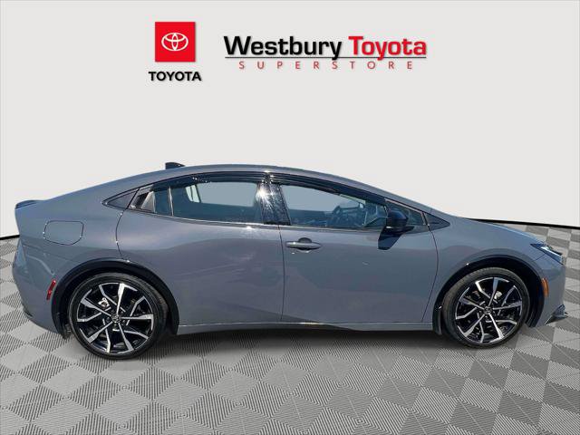 Certified 2025 Toyota Prius Plug-In Hybrid w/ Limited Premium Package FWD image 6