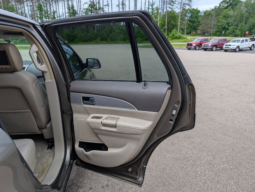 Used 2012 Lincoln MKX AWD image 21