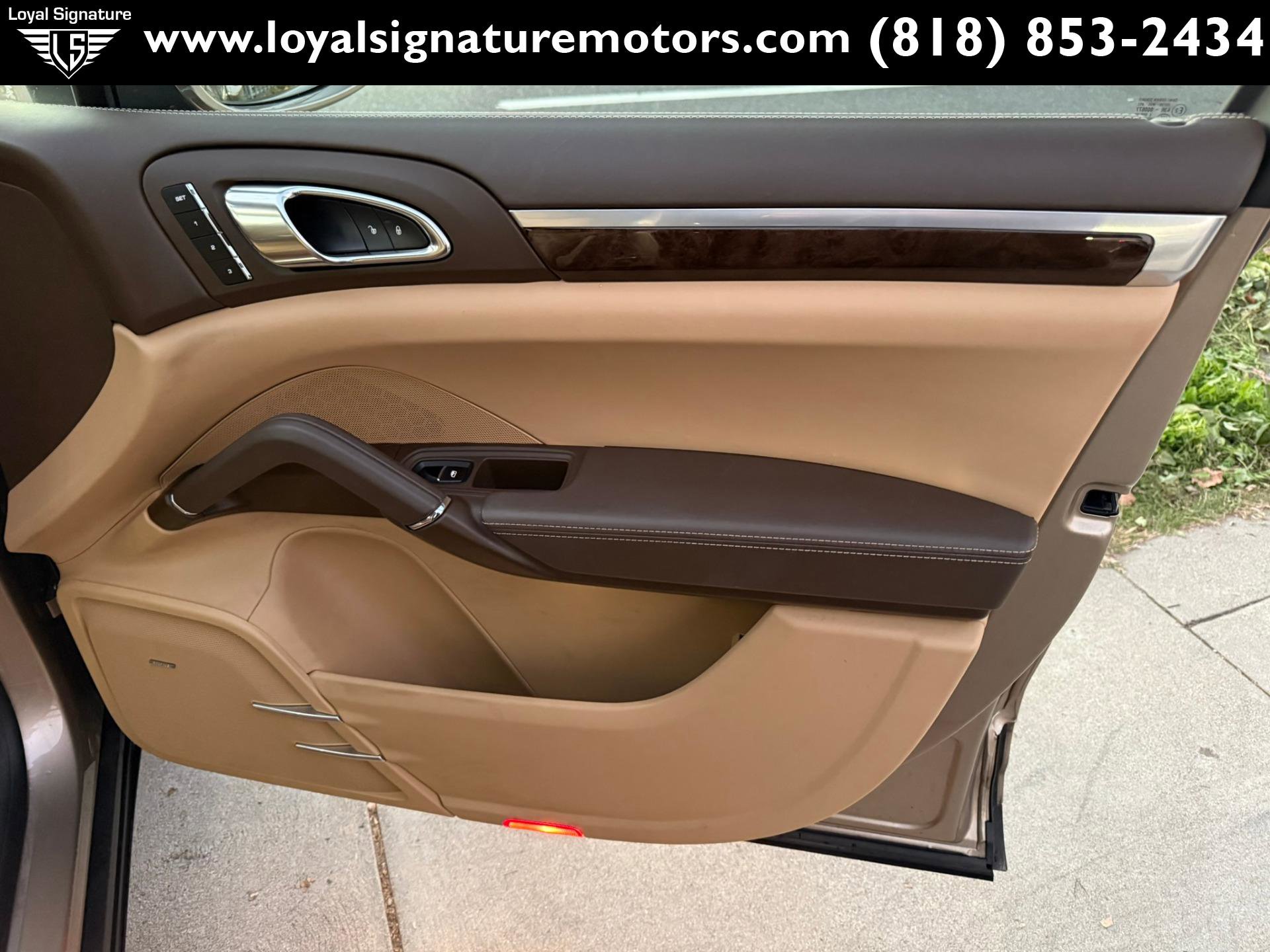 Used 2017 Porsche Cayenne S AWD/4WD image 40