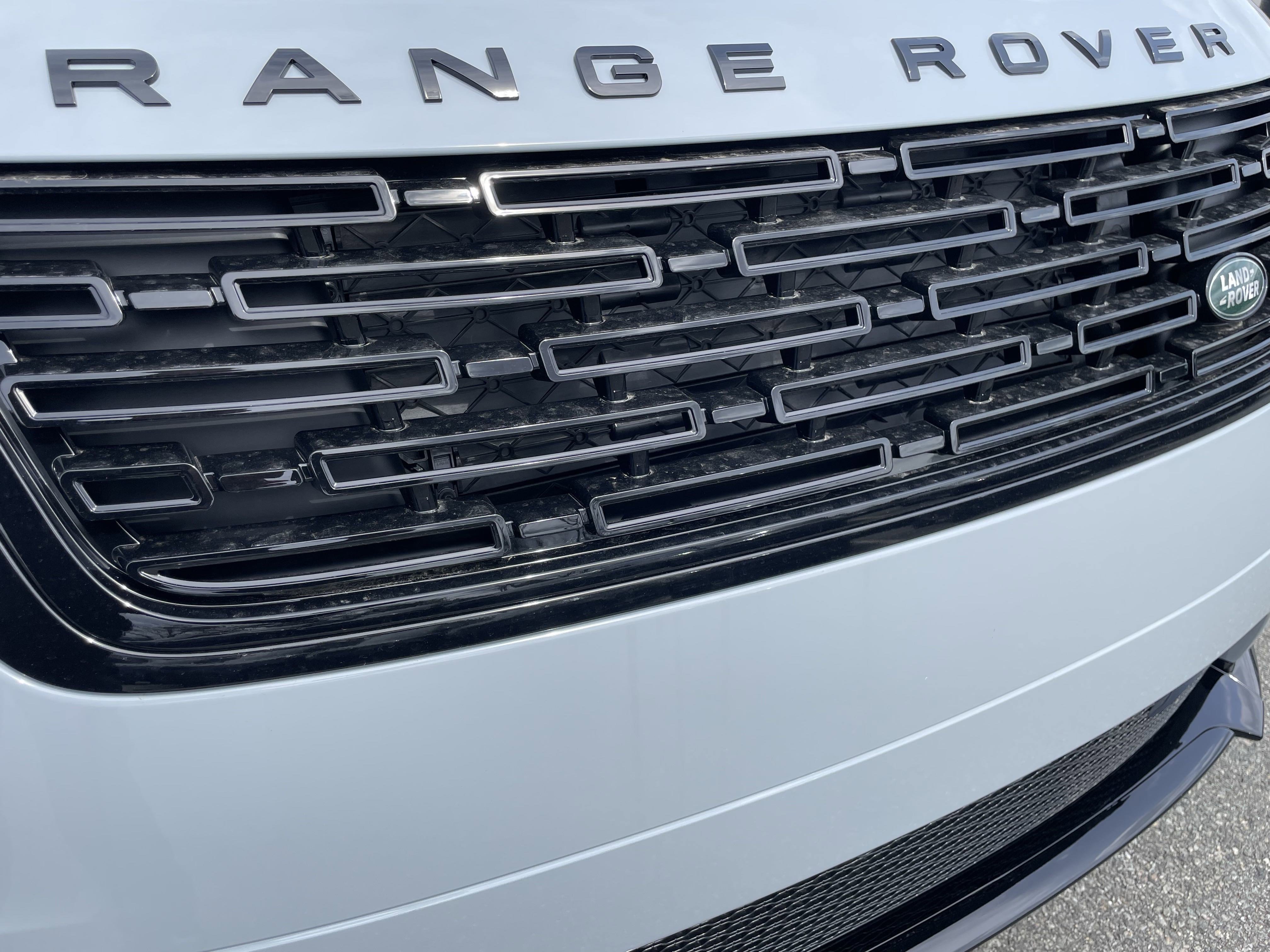 New 2026 Land Rover Range Rover Velar Dynamic SE image 32