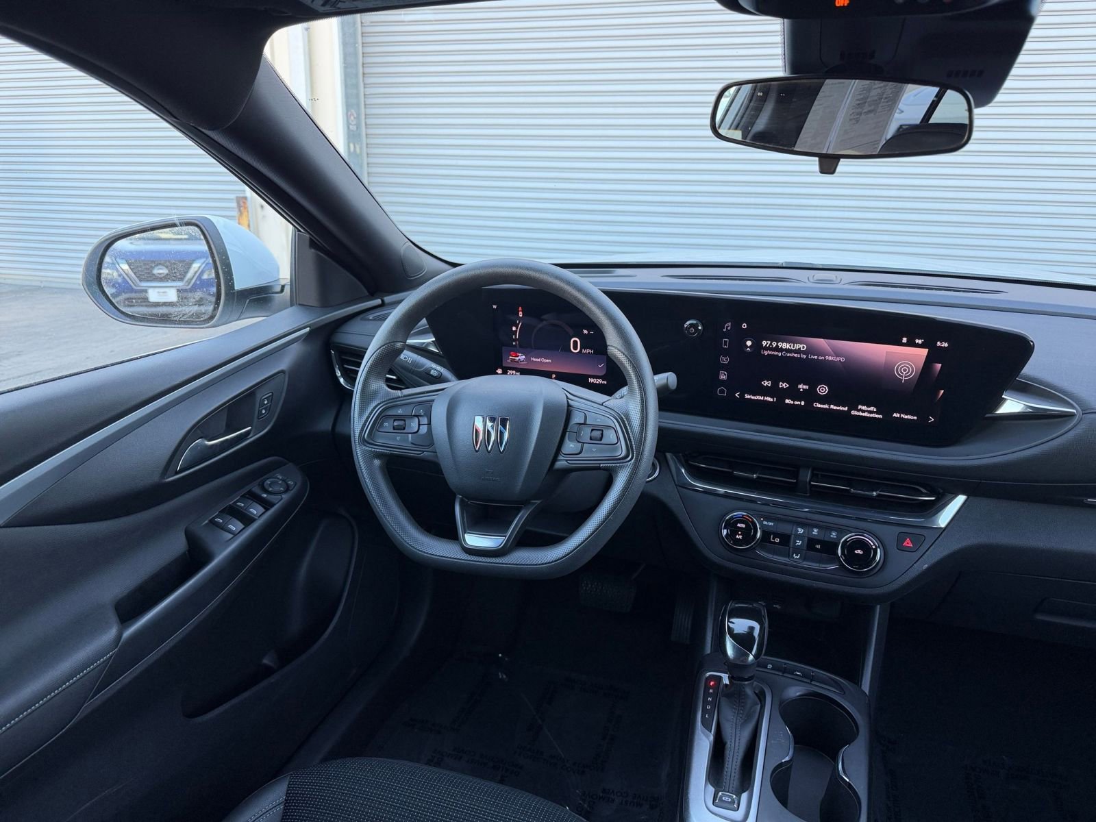 Used 2025 Buick Envista Preferred image 33