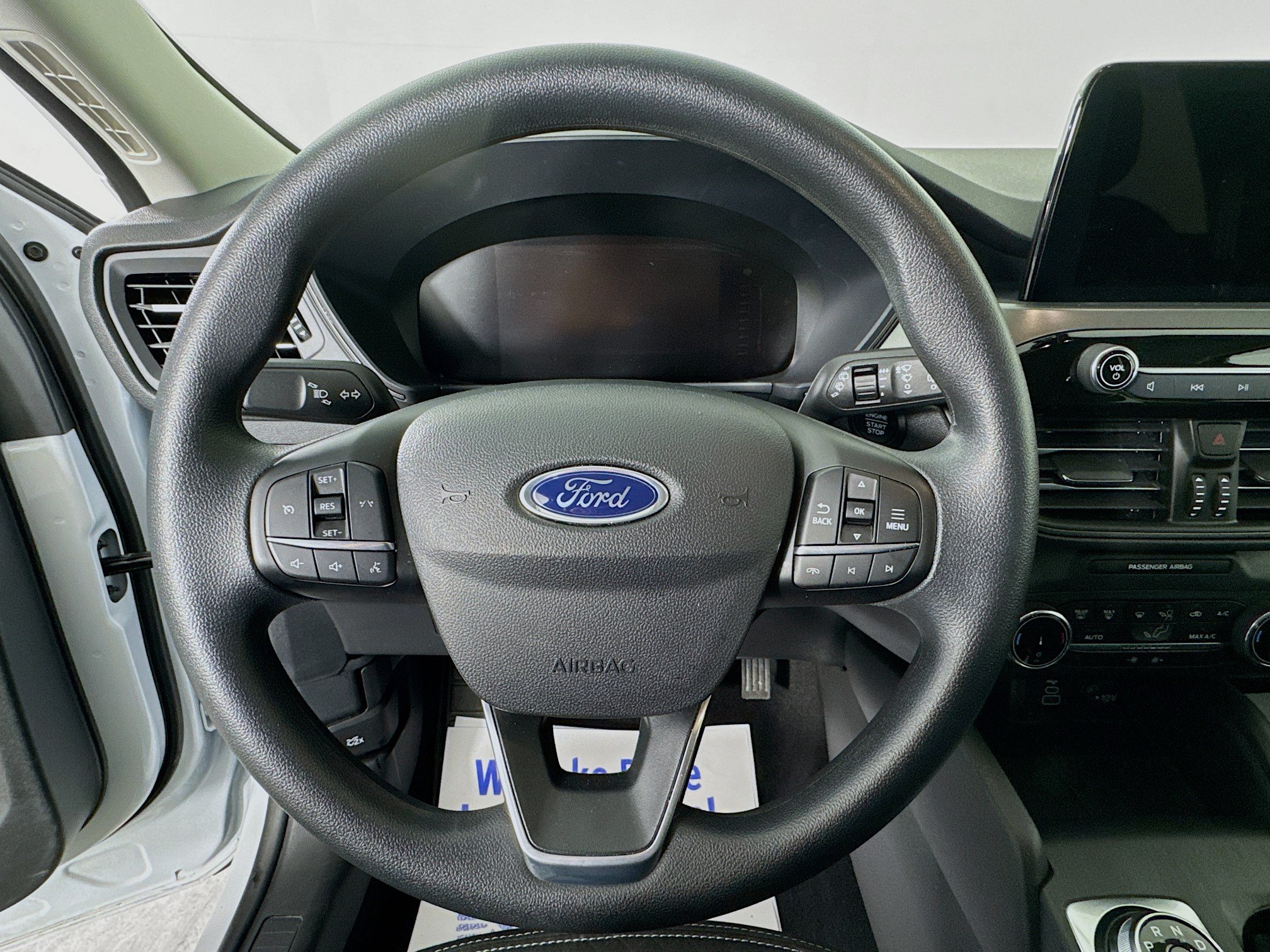 Used 2025 Ford Escape Active AWD/4WD image 11