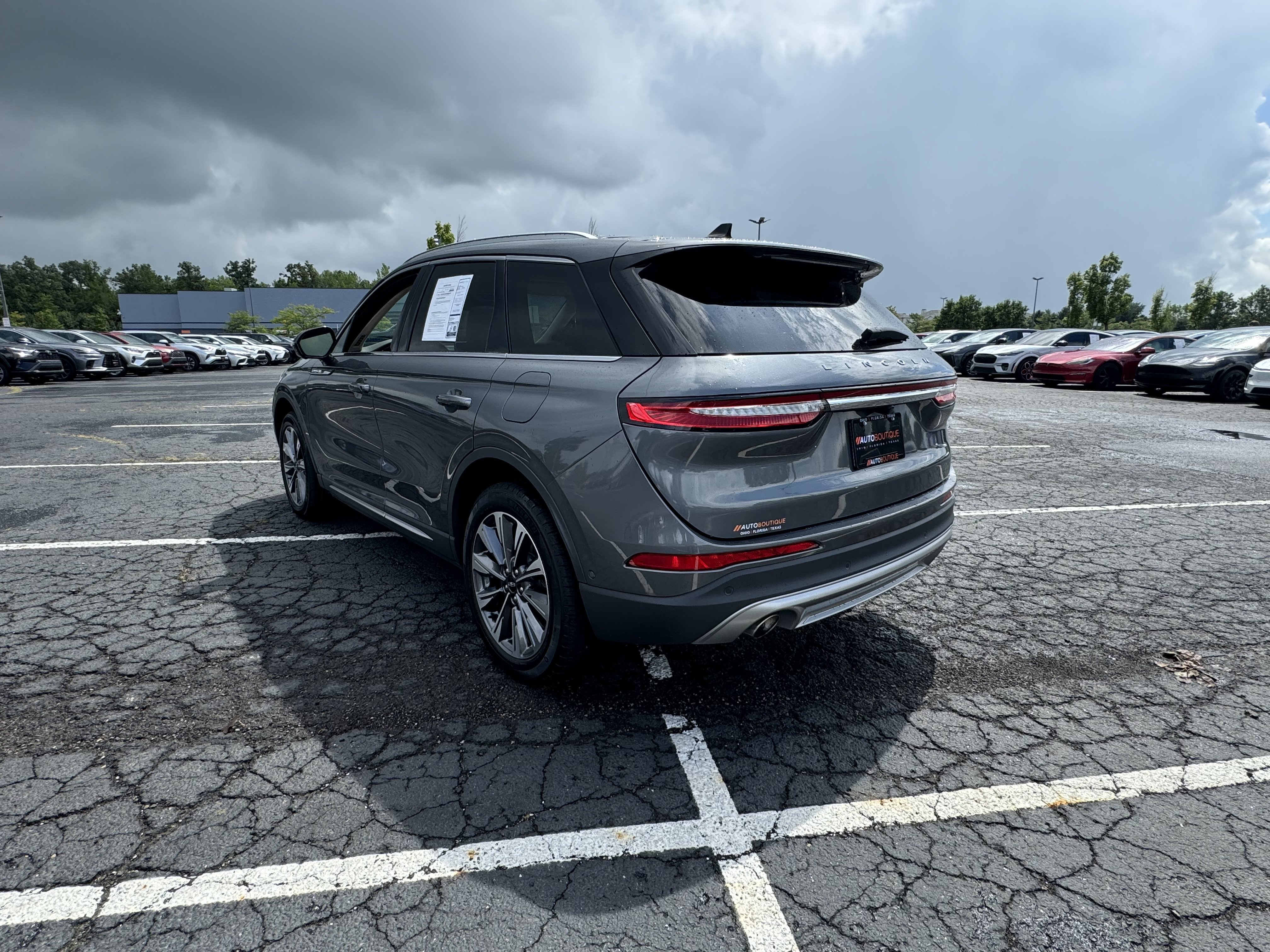 Used 2022 Lincoln Corsair Reserve w/ Equipment Group 201A AWD/4WD image 23