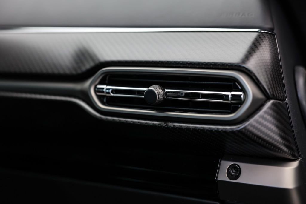 Used 2025 Aston Martin V8 Vantage Coupe image 21