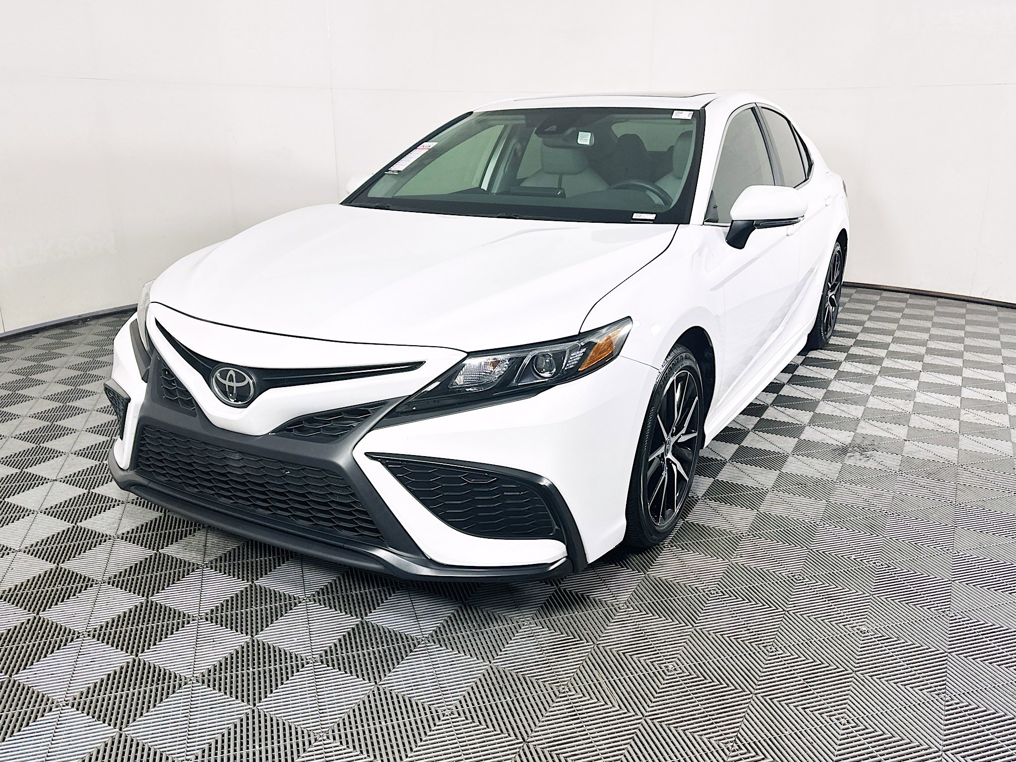 Certified 2024 Toyota Camry SE w/ Cold Weather Package FWD image 7