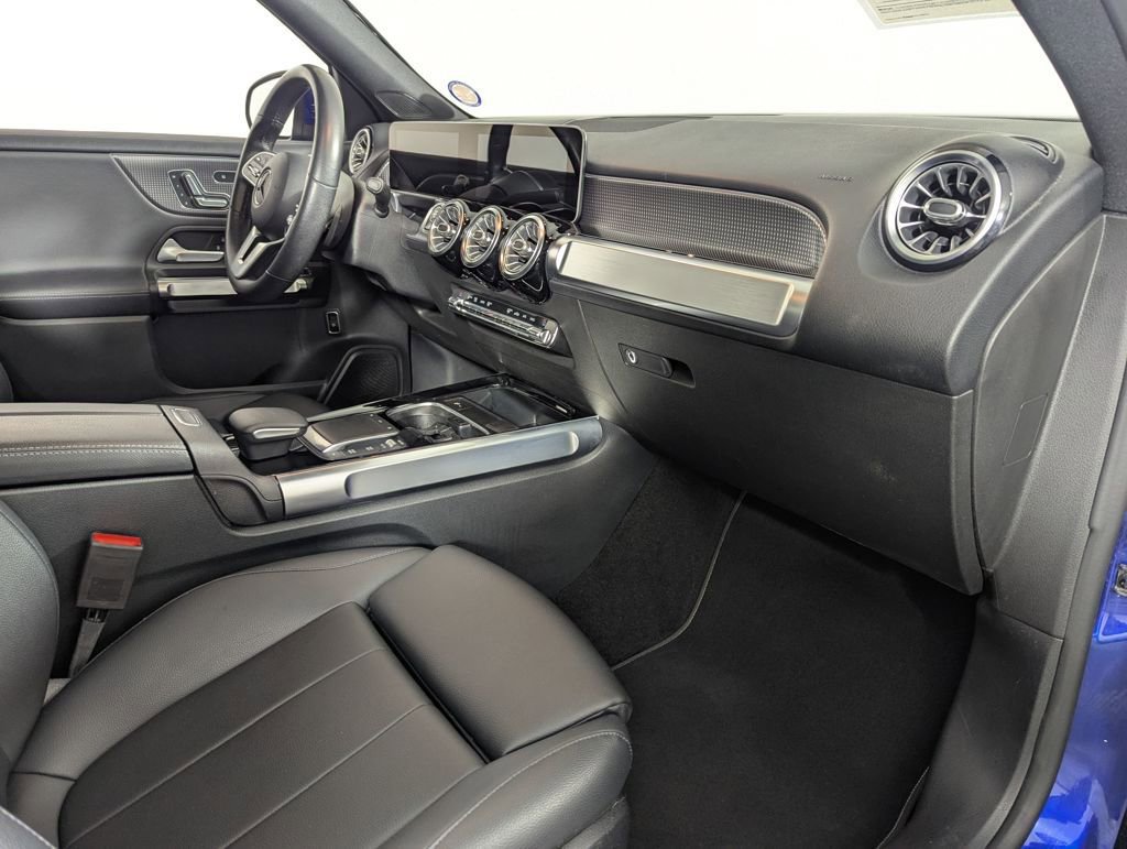 Used 2021 Mercedes-Benz GLB 250 image 37
