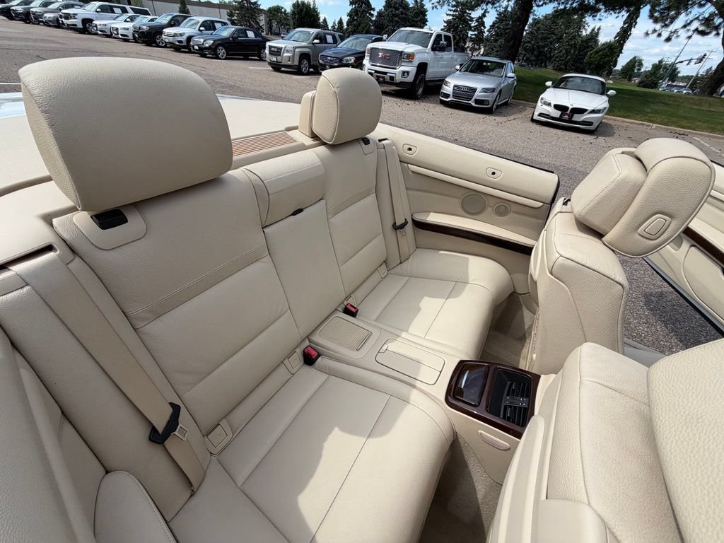 Used 2012 BMW 328i Convertible RWD image 39