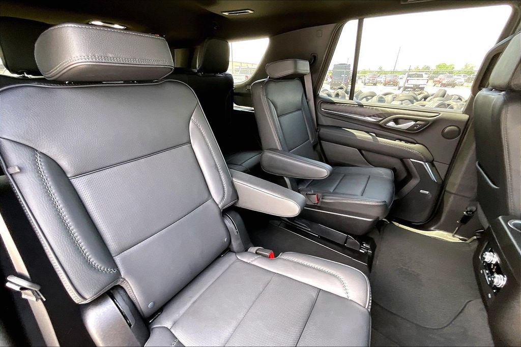 Used 2024 GMC Yukon Denali RWD image 22
