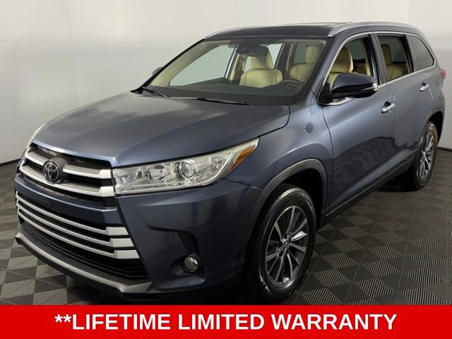 Used 2019 Toyota Highlander XLE image 3