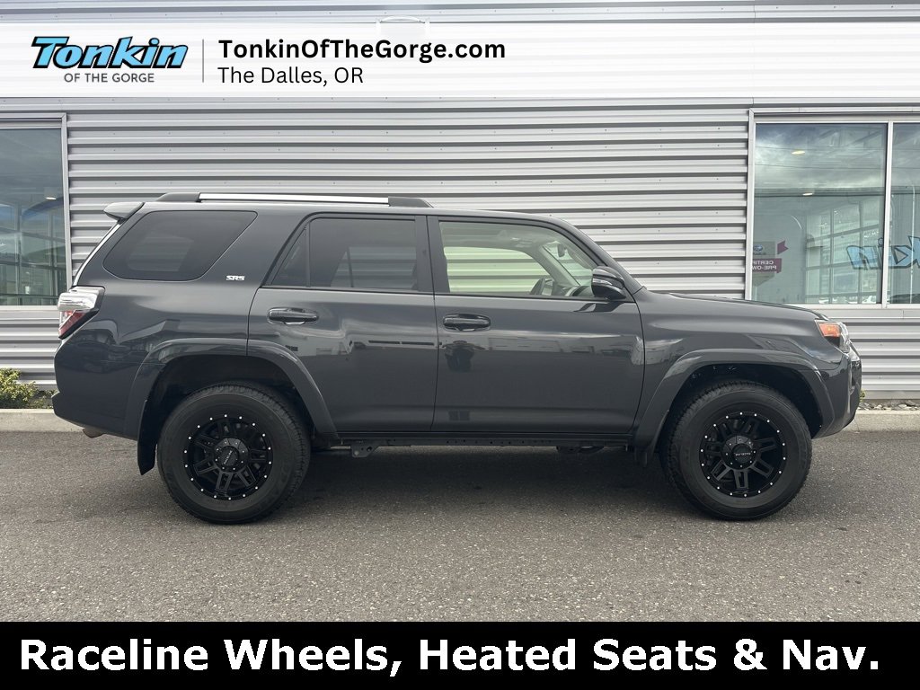 Used 2024 Toyota 4Runner SR5 Premium image 2