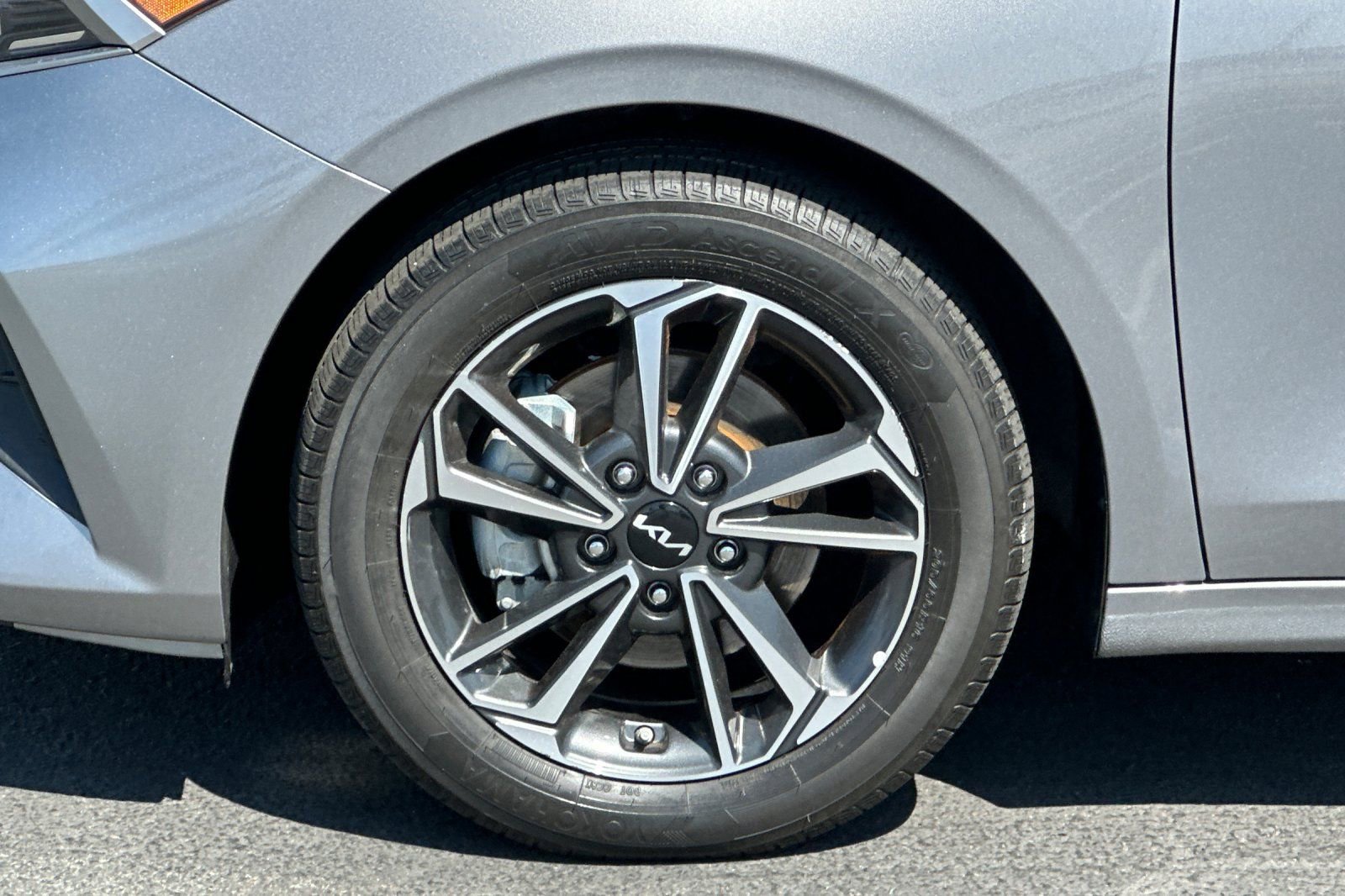 Used 2024 Kia Forte LXS FWD image 24