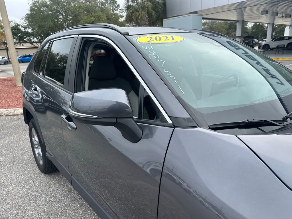 Used 2022 Toyota RAV4 XLE w/ Convenience Package image 15