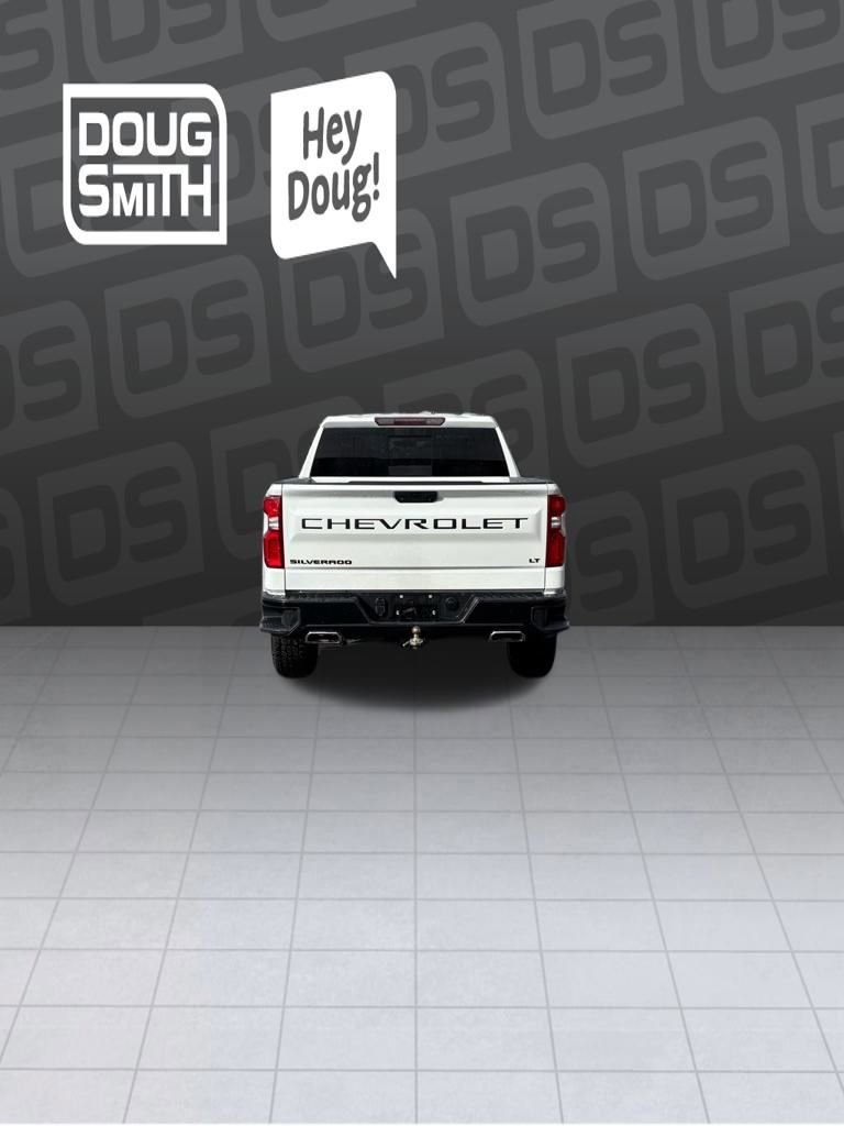 Used 2021 Chevrolet Silverado 1500 LT Trail Boss w/ Convenience Package II image 3
