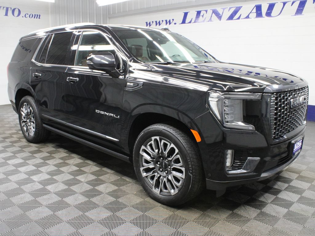 Used 2023 GMC Yukon Denali Ultimate AWD/4WD image 3