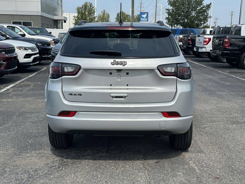 Used 2024 Jeep Compass Limited w/ High Altitude Package AWD/4WD image 5