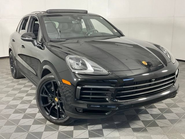 Used 2023 Porsche Cayenne S Platinum AWD/4WD image 38