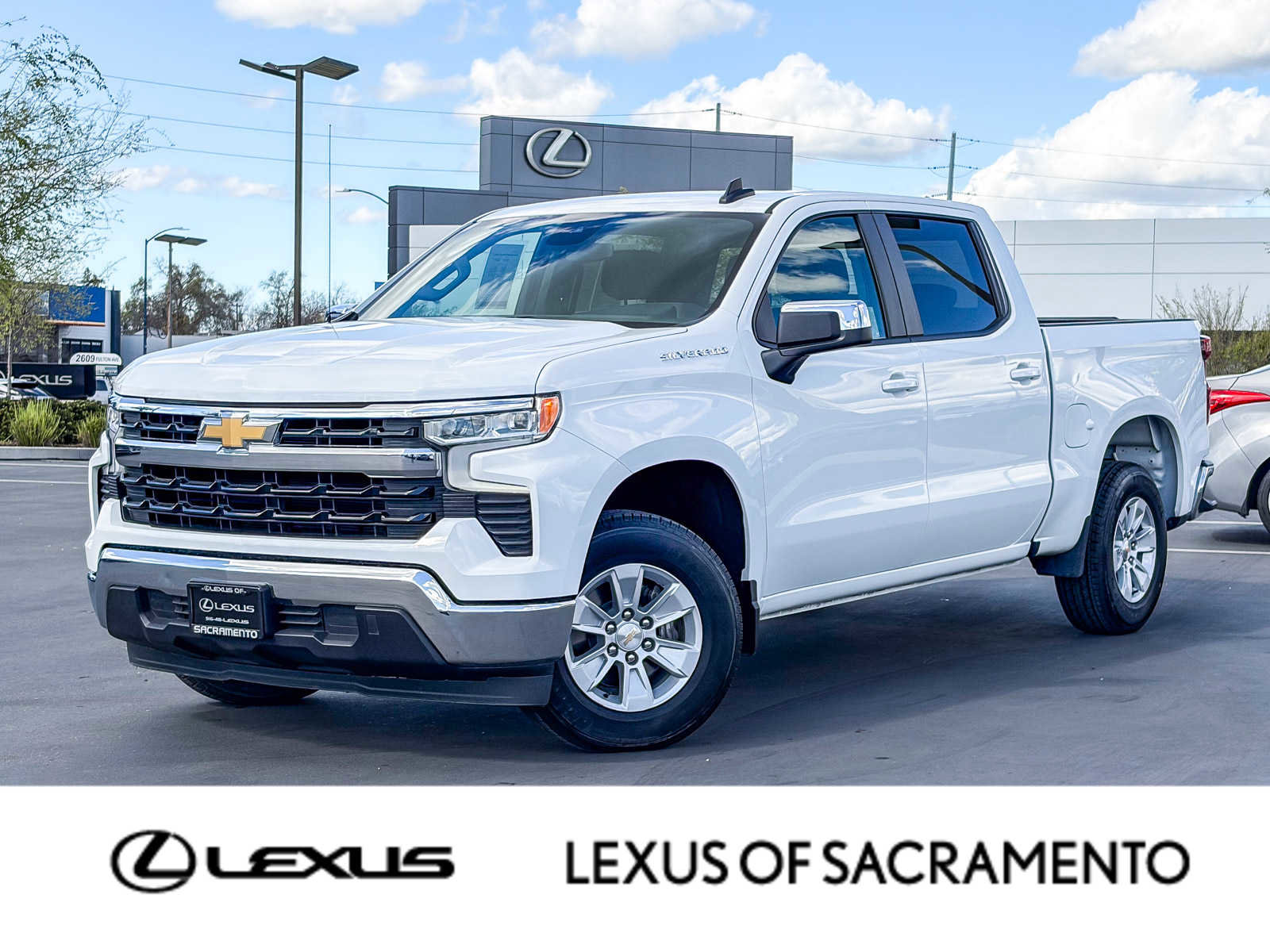 Used 2025 Chevrolet Silverado 1500 LT image 1