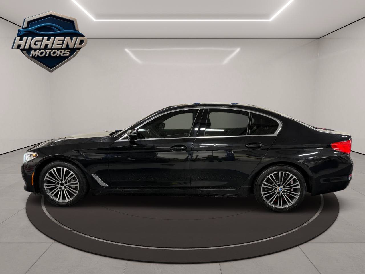 Used 2019 BMW 530i xDrive w/ Convenience Package AWD/4WD image 3
