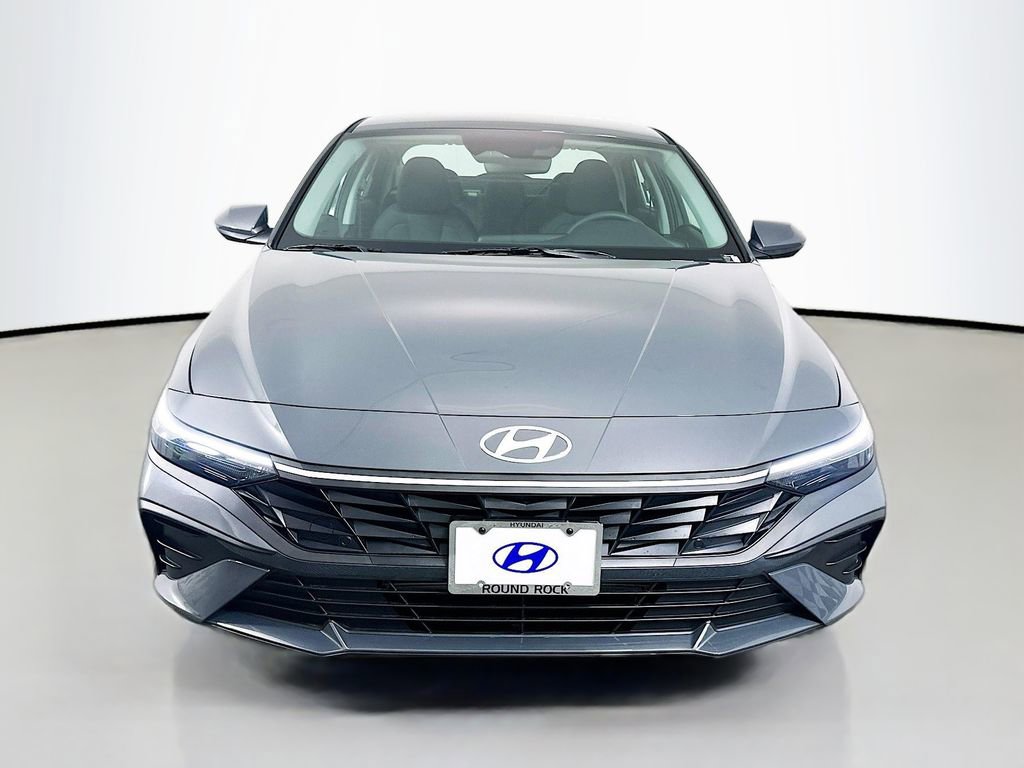 New 2026 Hyundai Elantra SE w/ Cargo Package image 2