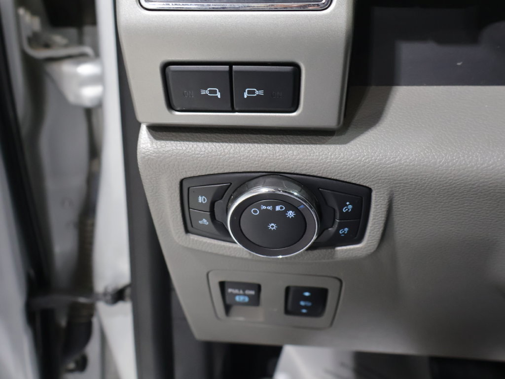 Used 2019 Ford F150 Lariat w/ Equipment Group 501A Mid AWD/4WD image 30